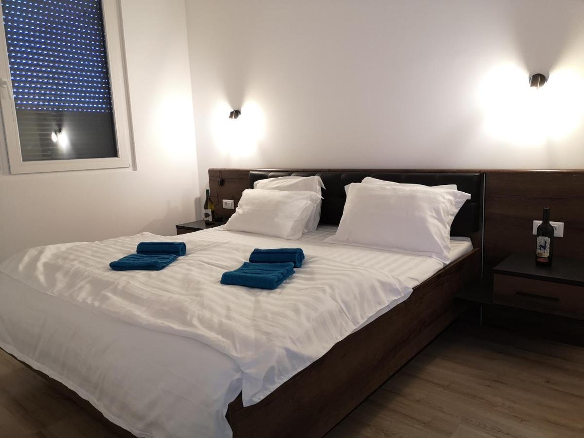 Ared-Atrium Mall Chrysflatty3 Premium Apartment 60Mp Arad Exteriör bild